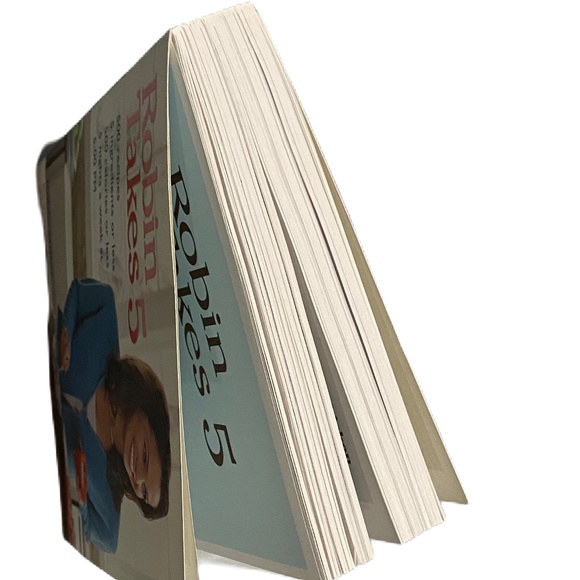 Robin Takes 5 paperback cookbook - Picture 5 of 6